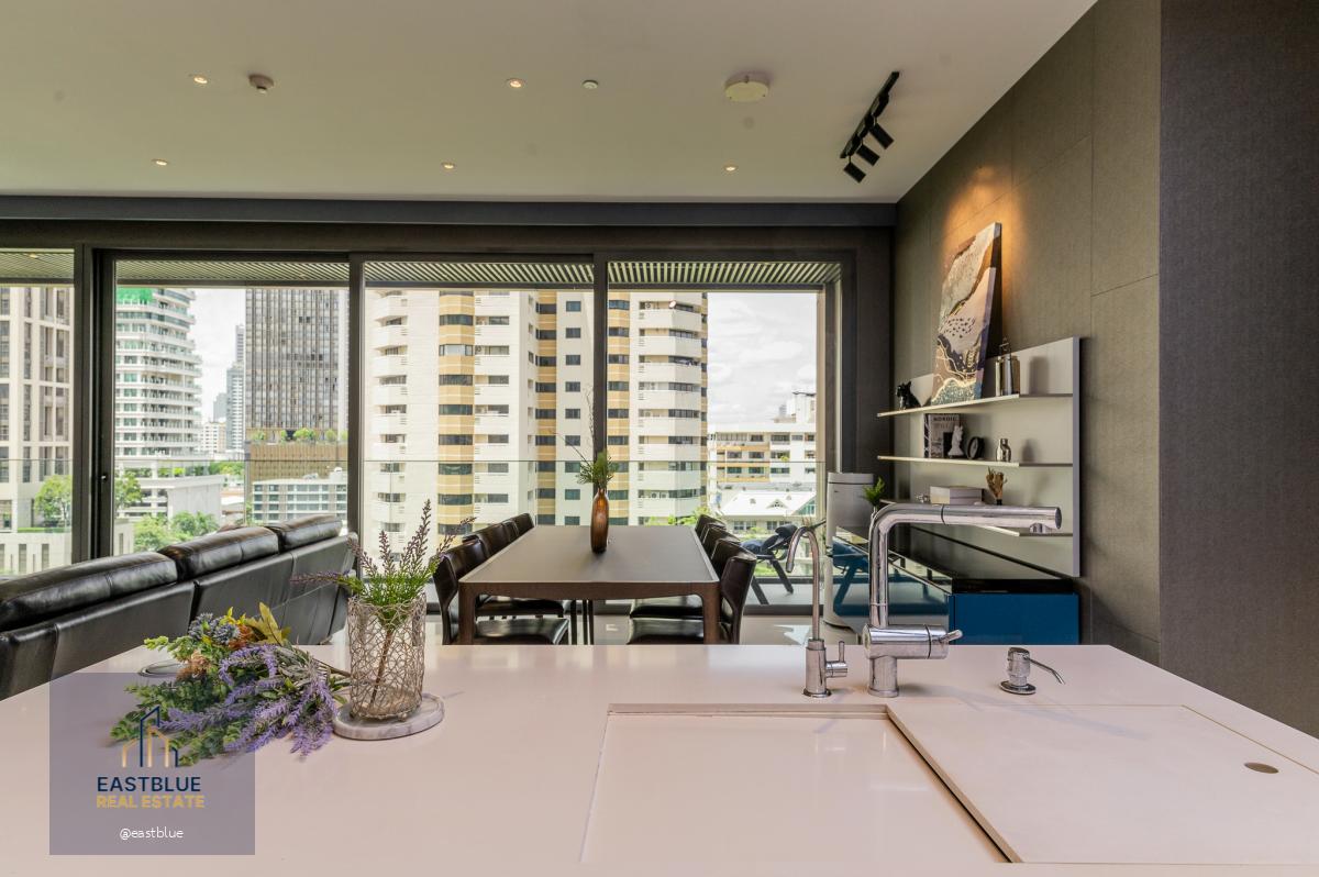 Vittorio Sukhumvit 39 Luxury Condo ห้องมุม unit นี้วิวไม่บล็อก ต้นไม้สีเขียว ไม่ร้อน วัสดุตกแต่งดี ใกล้ BTS พร้อมพงษ์