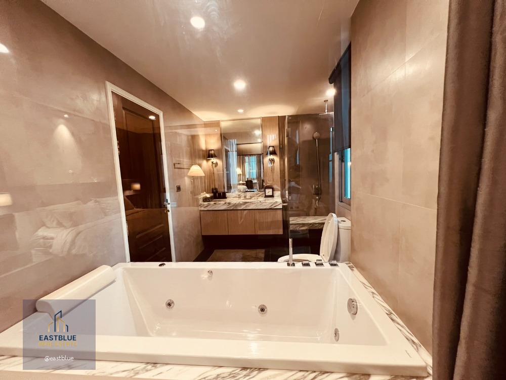 Private Luxury Residences Thonglor 23 ห้องพักเป็นส่วนตัวมาก หรูหราอยู่สบาย ด้วยพื้นที่ใช้สอย 90 ตร.ม. ชั้น 4 (ชั้นบนสุด) พร้อมลิฟท์ส่วนตัว และเฟอร์นิเจอร์บิวท์อิน หิ้วกระเป๋าเข้าอยู่ได้เลย