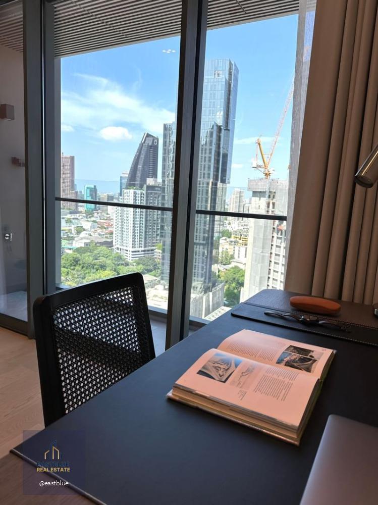 The Strand Thonglor 1 Bed Amazing city view, Facing west 80k per month