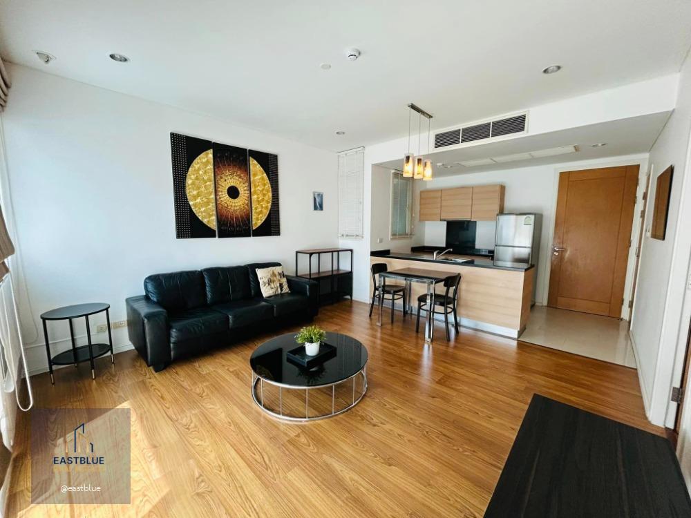 Wind Sukhumvit 23 Poolside view south-facing 52 sqm. with balcony for rent 25,000