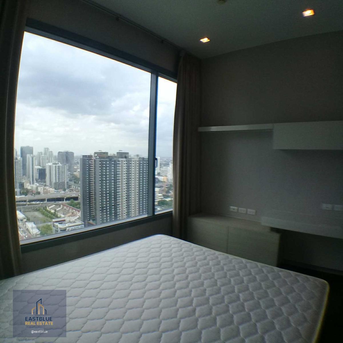 Q Asoke, 2 bed, 40000 per month