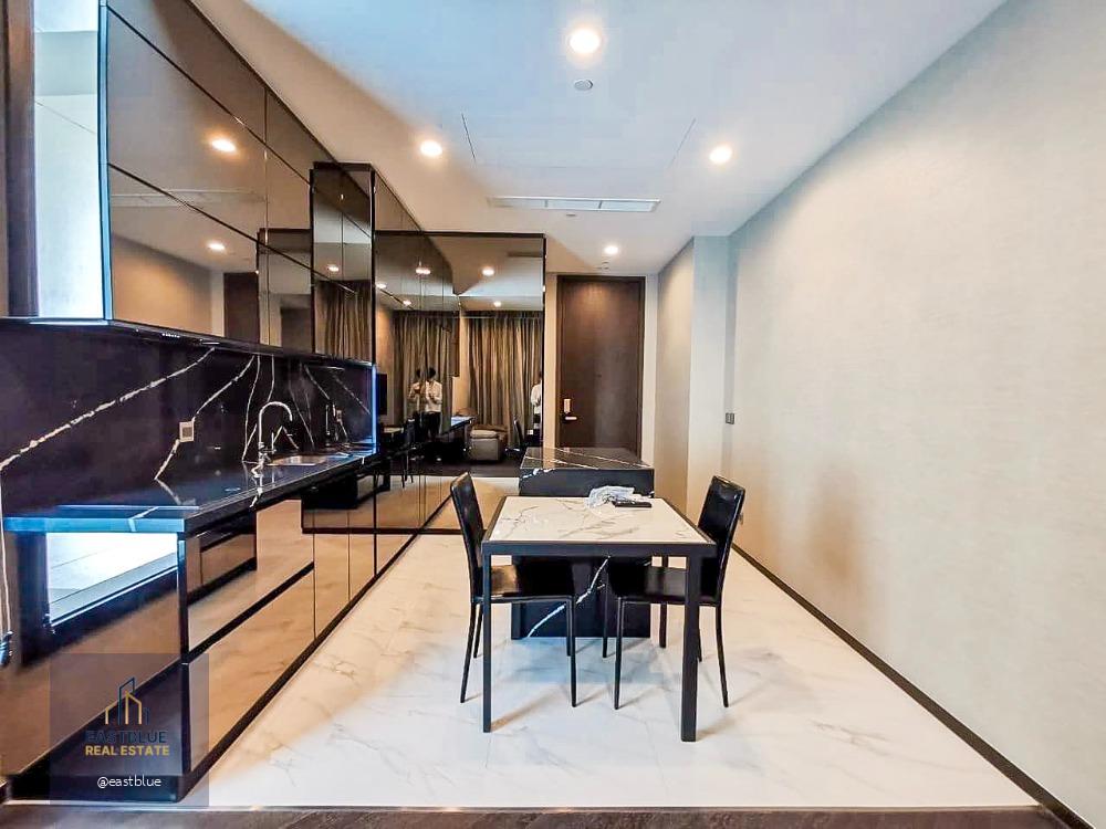 The Esse Sukhumvit 36 2 Beds 80k