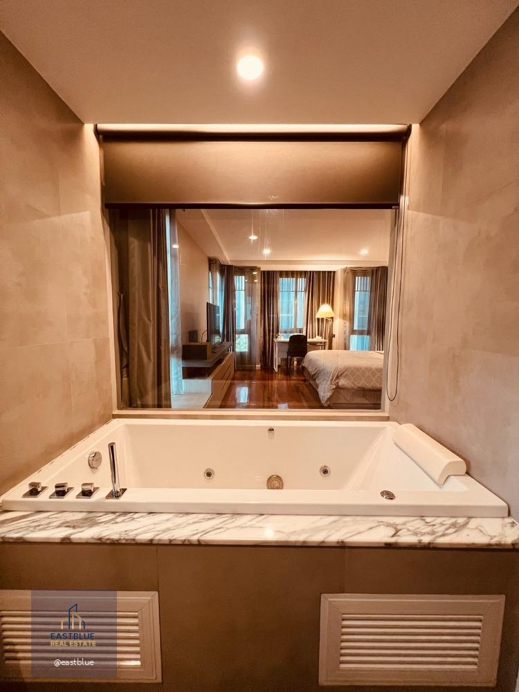 Private Luxury Residences Thonglor 23 ห้องพักเป็นส่วนตัวมาก หรูหราอยู่สบาย ด้วยพื้นที่ใช้สอย 90 ตร.ม. ชั้น 4 (ชั้นบนสุด) พร้อมลิฟท์ส่วนตัว และเฟอร์นิเจอร์บิวท์อิน หิ้วกระเป๋าเข้าอยู่ได้เลย