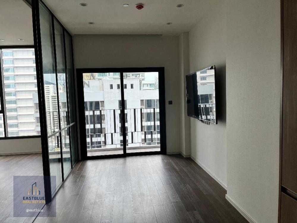 Muniq Sukhumvit 23 1 Bed 35,000 per month