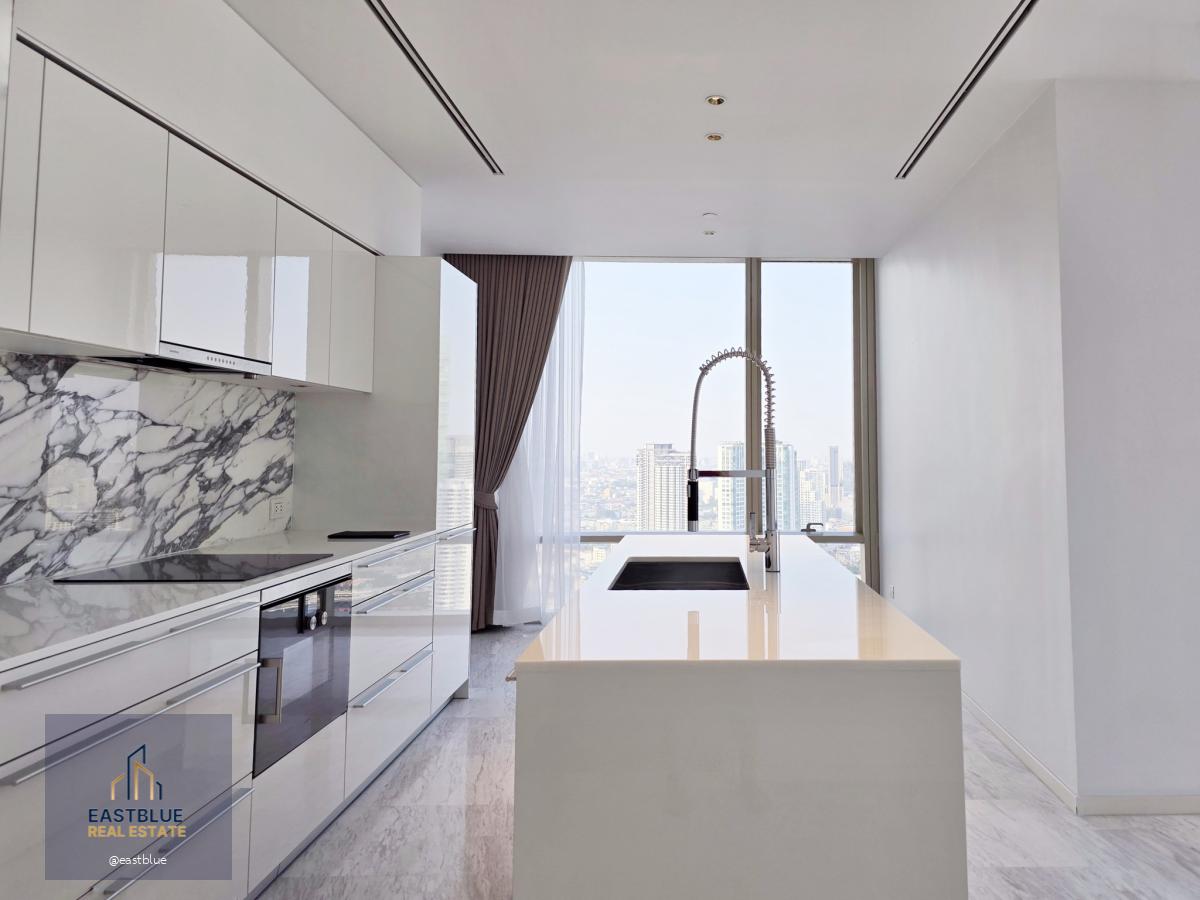 Four Seasons Private Residences, 2 bed, 280,000 per month