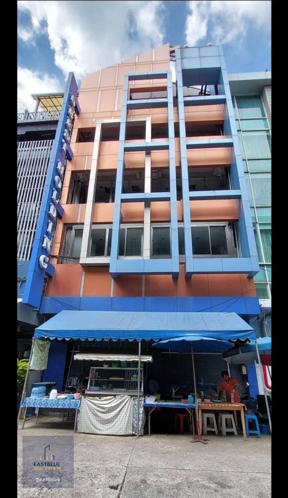 Shophouse 180 meters to BTS Asoke Prime Location