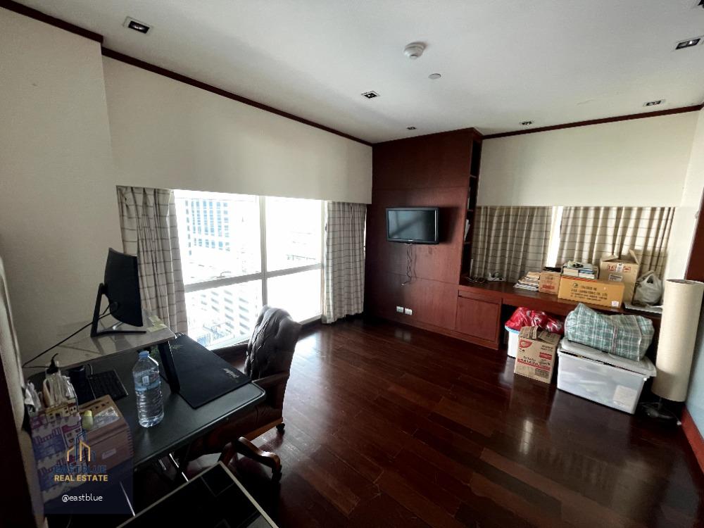 Le Raffine Sukhumvit 39 3 Beds 5 Baths 64.5 MB.