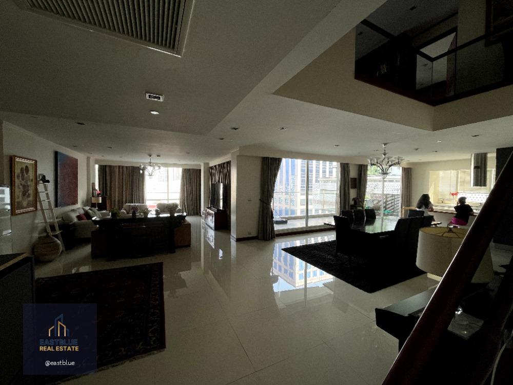 Le Raffine Sukhumvit 39 3 Beds 5 Baths 64.5 MB.