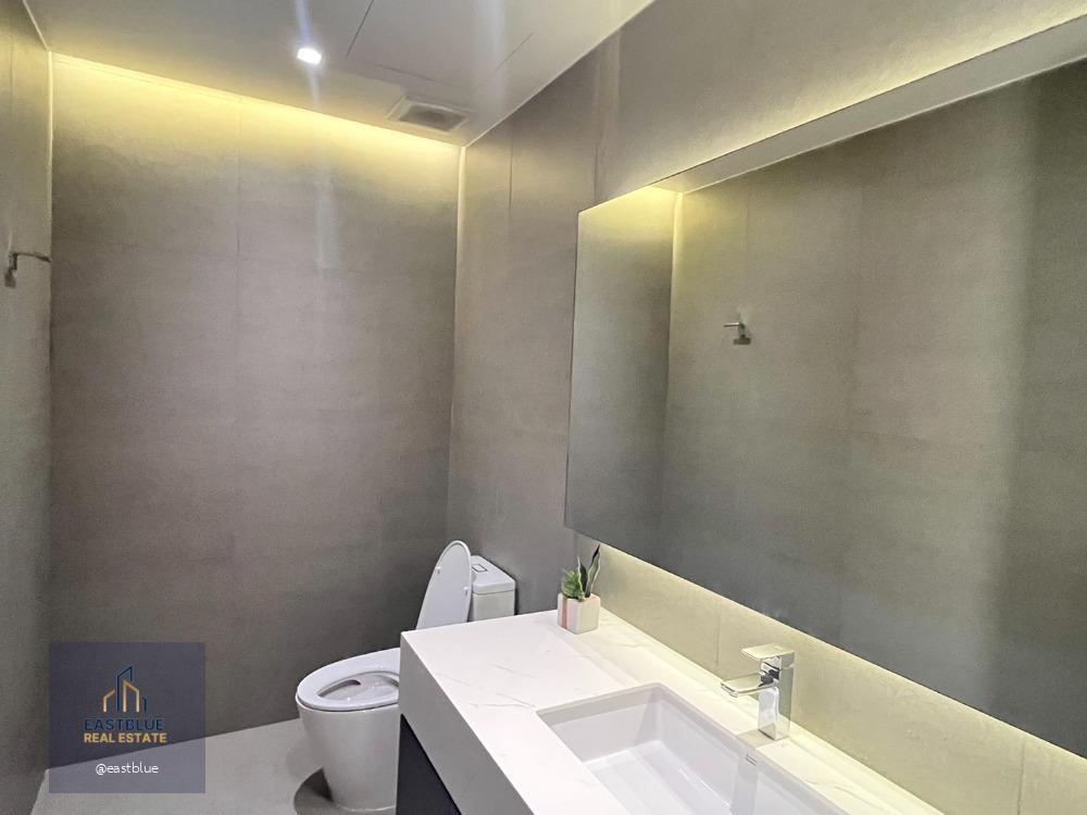 Pet-Friendly Luxury Apartment Phromphong Sukhumvit 39.