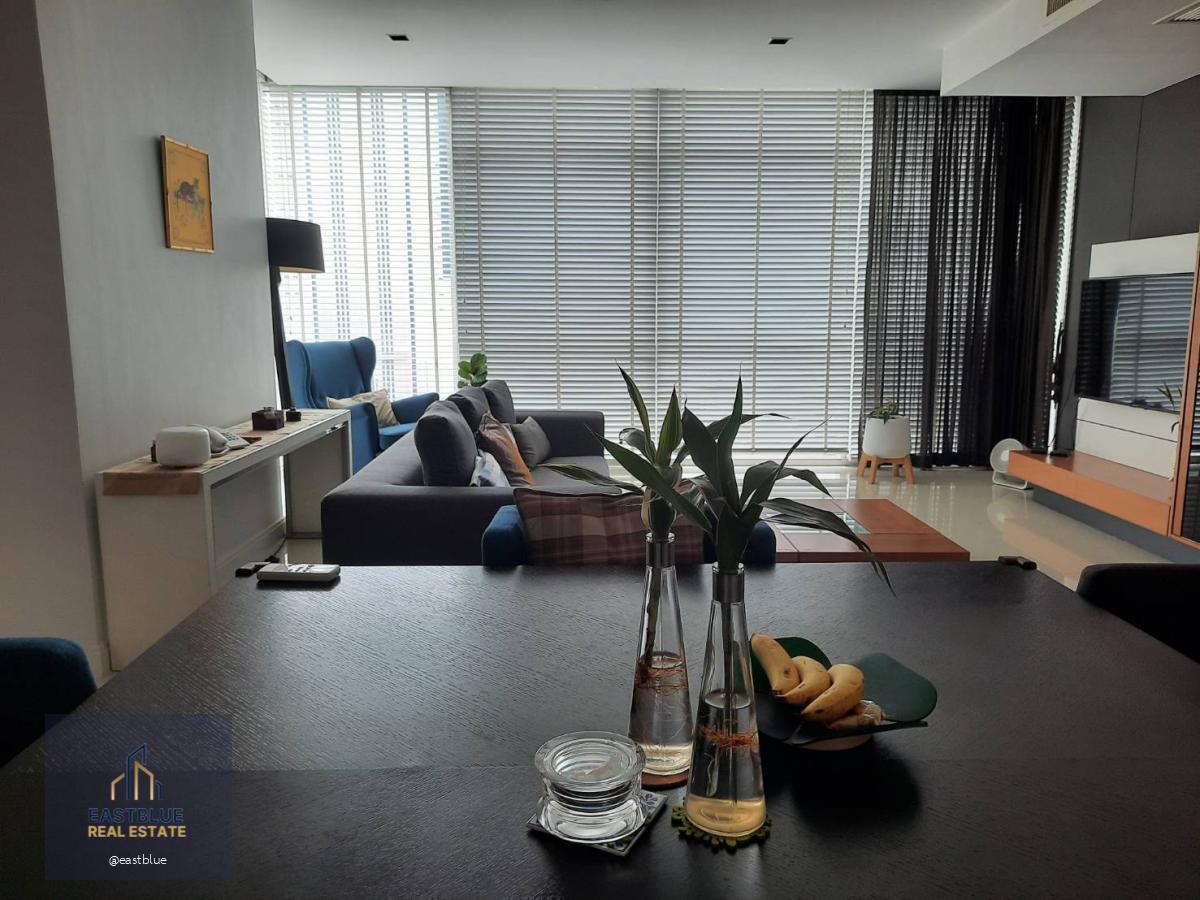 Luxury and classy condo in heart of Ploenchit real CDB of Bangkok, large size 3 bedrooms, next to BTS Ploenchit