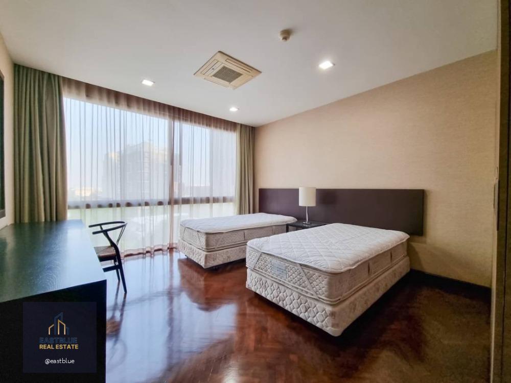 Luxury Apertment 3 Beds 3 Baths BTS Ekkamai 100k per month