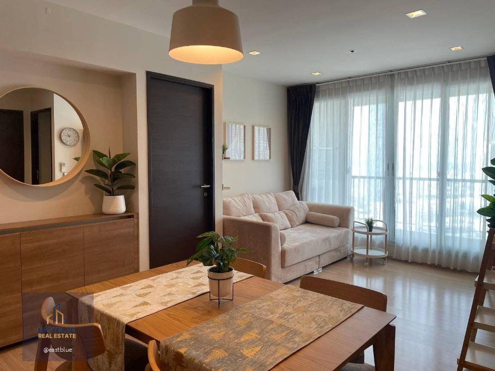 RHYTHM Sathorn  2 Bed 2 Baht 40k 064-274-8883