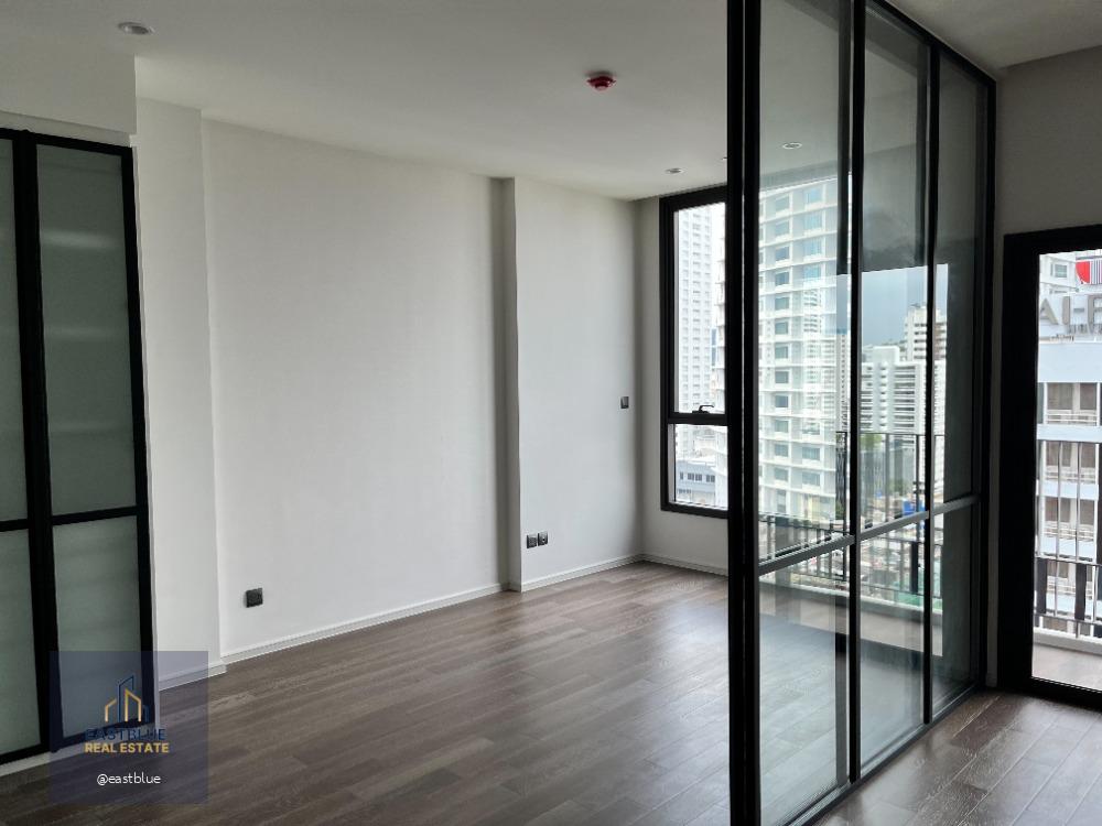 Muniq Sukhumvit 23 1 Bed 35,000 per month