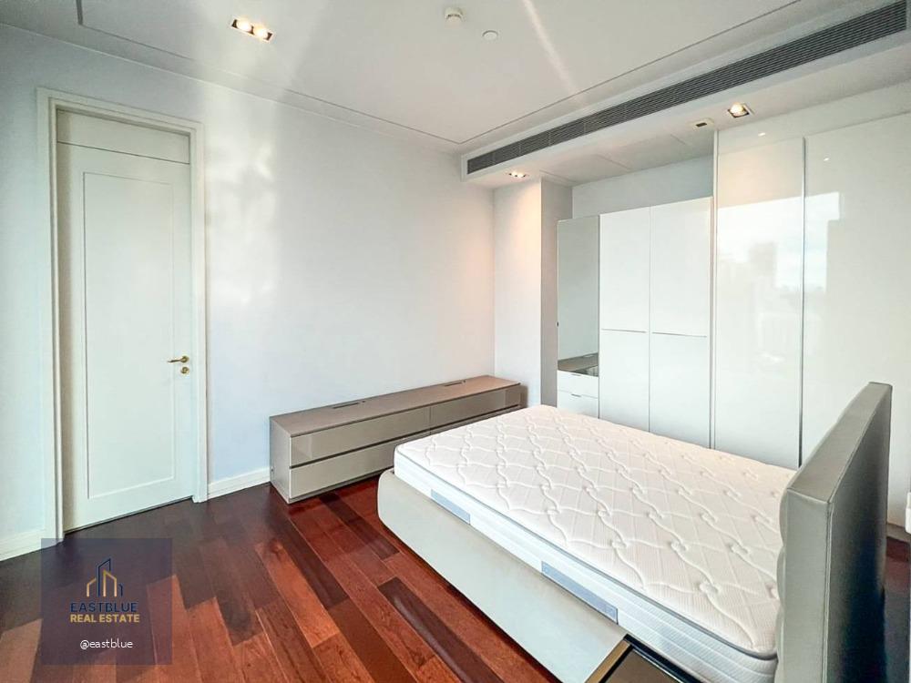 Marque Sukhumvit Luxury 3 Beds 190 sqm 220,000 THB per month