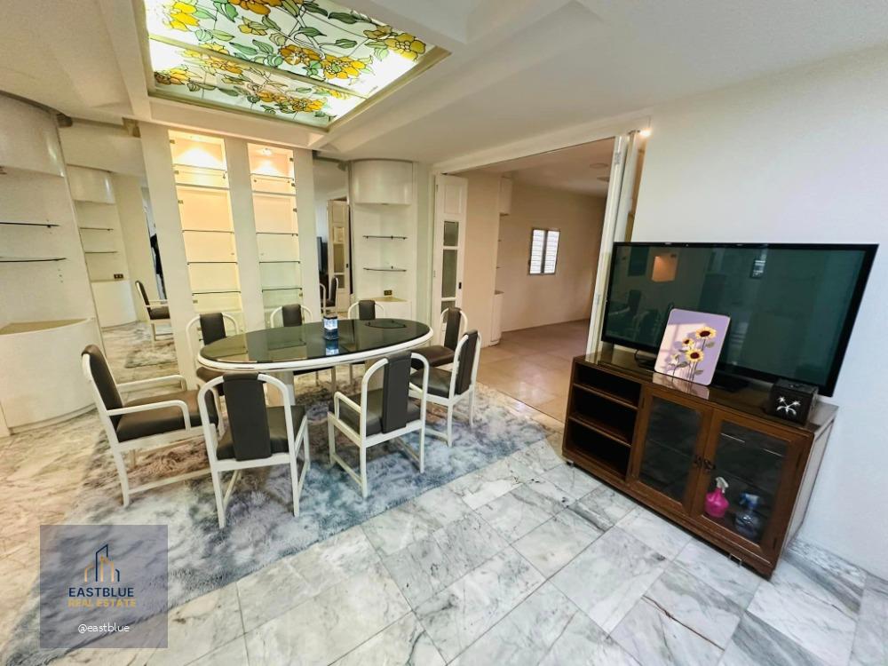 Townhome Chicha Castle near Terminal 21 Asok for rent 85k 064-274-8883