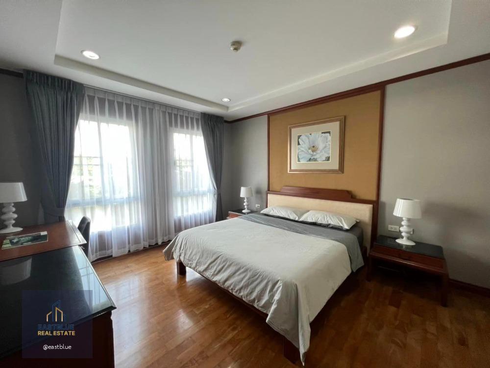 The Bangkok Sukhumvit 43 2 Bed 2 Baht with bathtub 65l per month