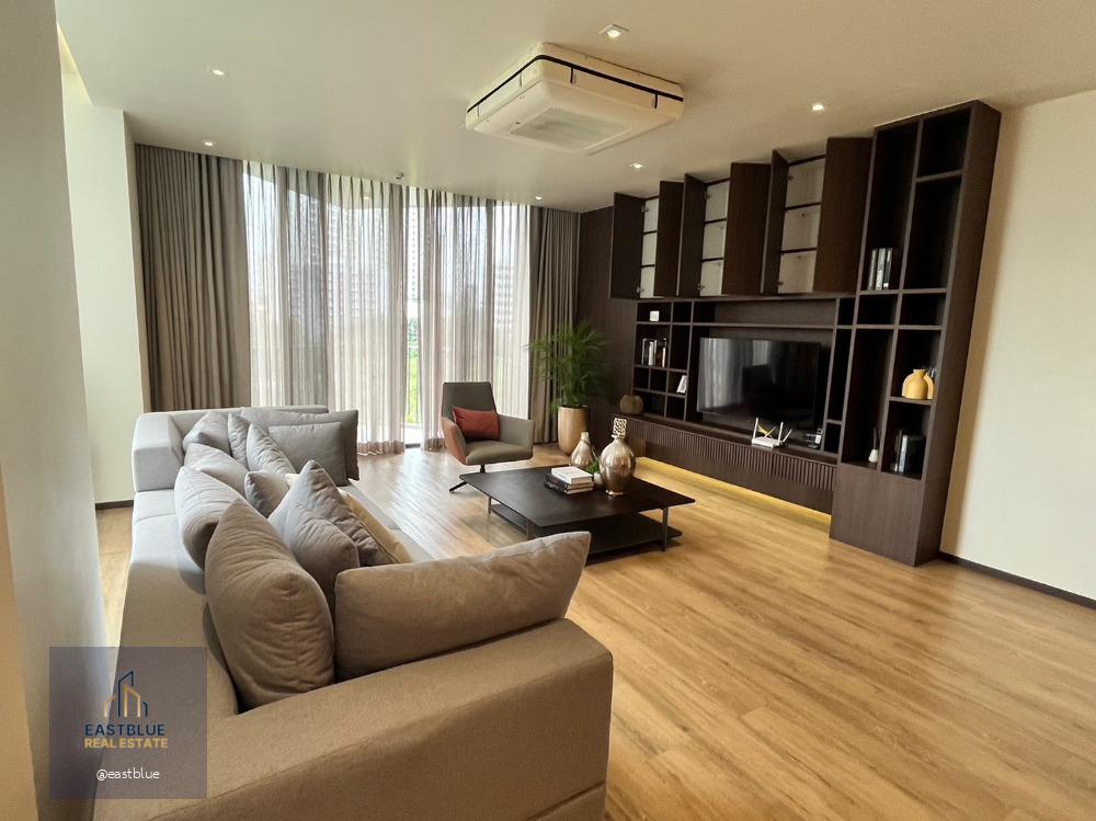 Pet-Friendly Luxury Apartment Phromphong Sukhumvit 39.