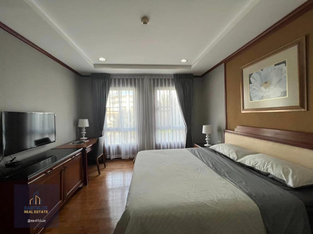 The Bangkok Sukhumvit 43 2 Bed 2 Baht with bathtub 65l per month