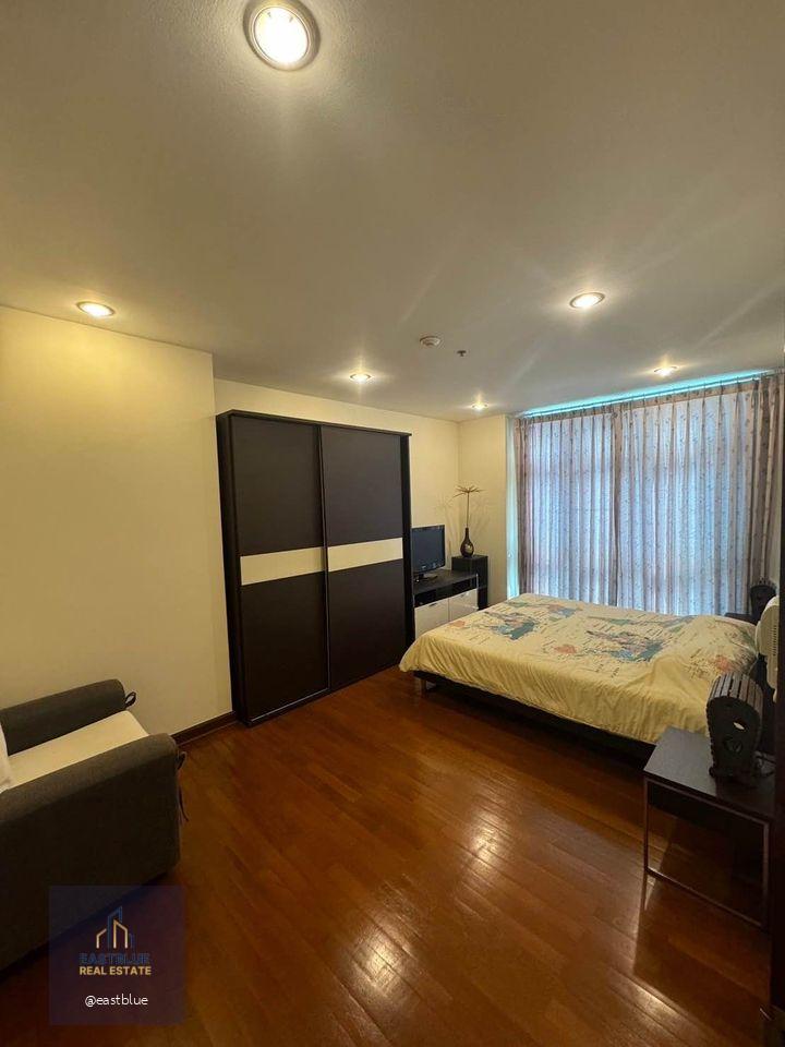 Pet-Friendly with Spacious Layout 180 sqm Grand Langsuan 70000 THB per month