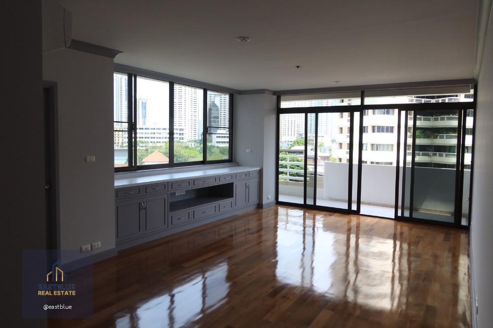 Ruamsuk Condominium ห้องใหญ่ 330 sqm 110,000/month