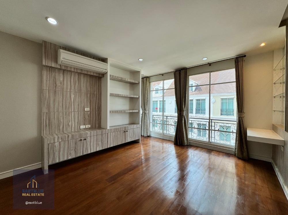 Baan Klang Krung Thonglor 4 Bed 5 Baht  160,000 per month