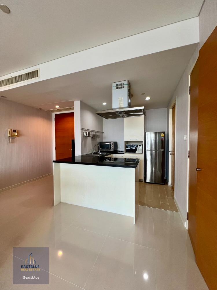 Fullerton Spacious 2-Bedroom, High Floor 75,000 per month