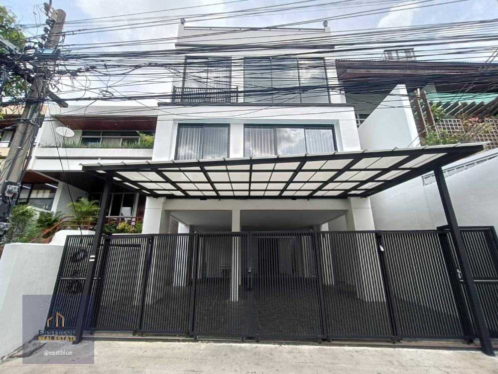 Townhouse area Thonglor 4 Bed 6 Baht 150k per month